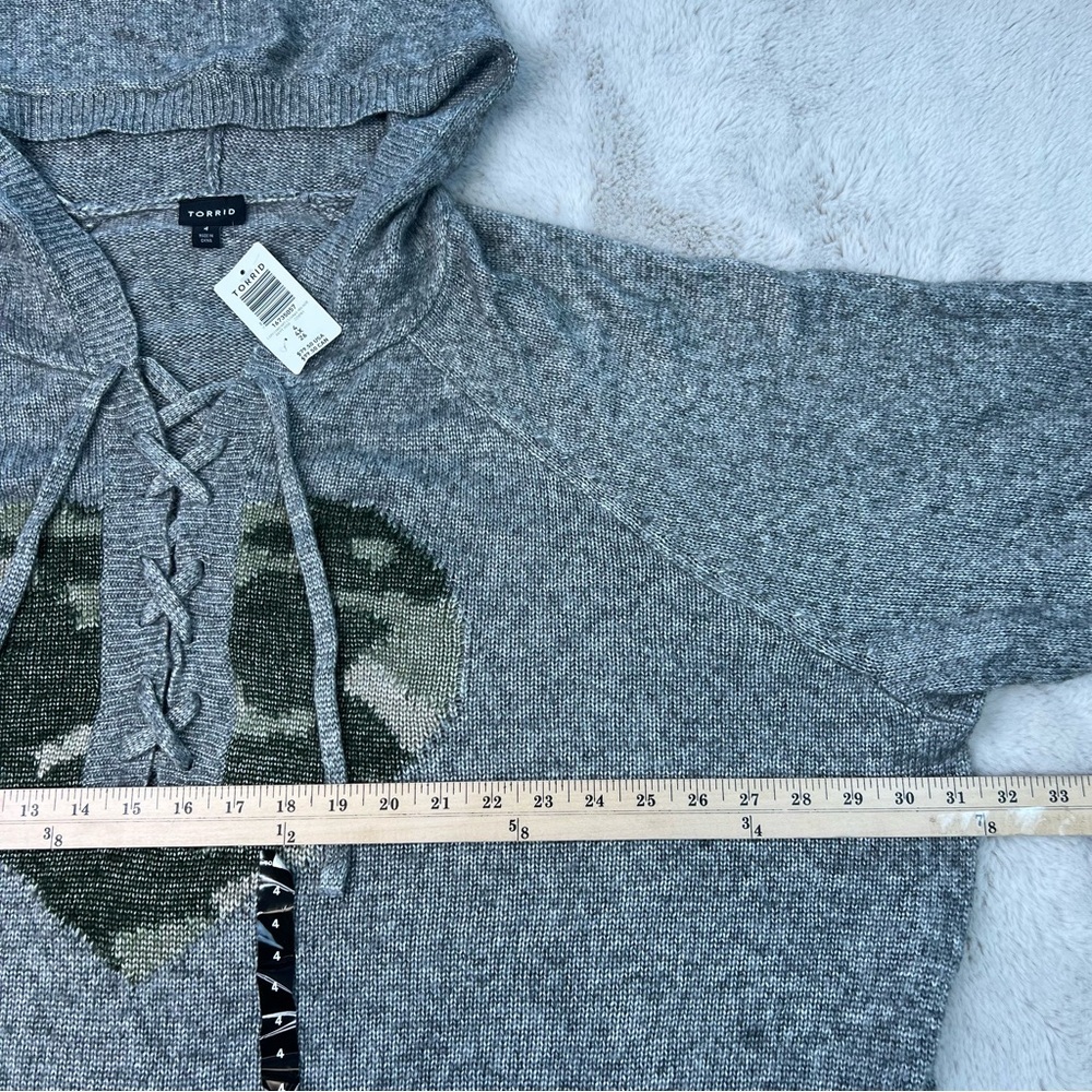 Torrid Sweater Raglan Hoodie Soft Knit Camo Heart Gray Plus Size 4 Front Tie NEW - Picture 6 of 10